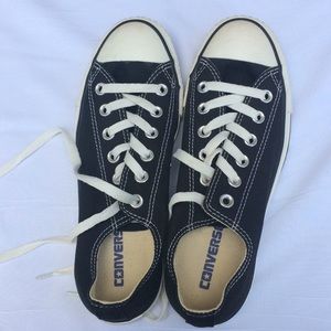Black converse all-stars size 7.5